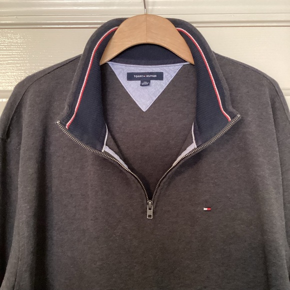 Men’s Tommy Hilfiger Charcoal Gray Long Sleeve 1/4 zip Pullover XXL - Picture 4 of 10